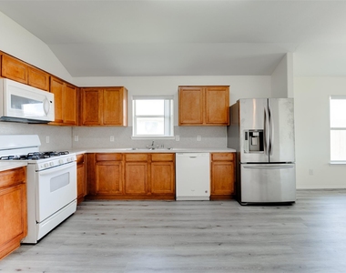 5918 Laramie River Court - Photo Thumbnail 10
