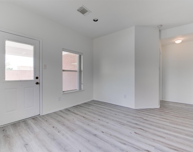 5918 Laramie River Court - Photo Thumbnail 18
