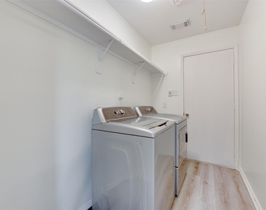 5918 Laramie River Court - Photo Thumbnail 25