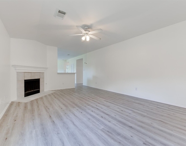 5918 Laramie River Court - Photo Thumbnail 7