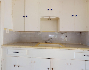 3826 Landa Lane - Photo Thumbnail 8