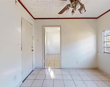 3826 Landa Lane - Photo Thumbnail 10