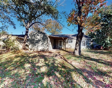 3826 Landa Lane - Photo Thumbnail 33