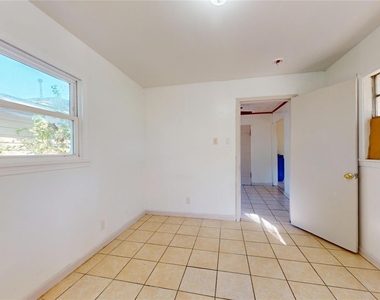 3826 Landa Lane - Photo Thumbnail 15