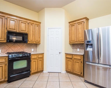8847 Distant Woods Drive - Photo Thumbnail 13