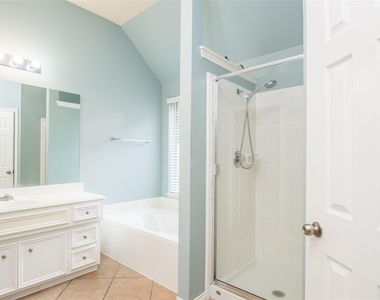 8847 Distant Woods Drive - Photo Thumbnail 21