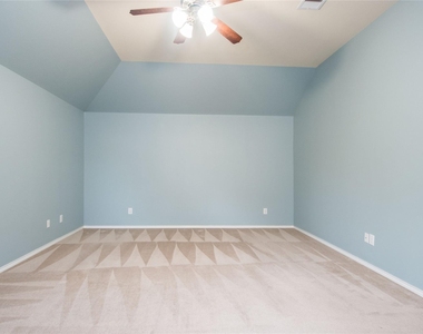 8847 Distant Woods Drive - Photo Thumbnail 20