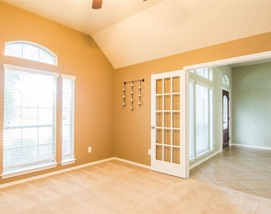8847 Distant Woods Drive - Photo Thumbnail 6