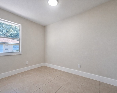 704 Karlov Street - Photo Thumbnail 13
