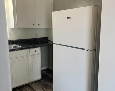 5532 Eskridge - Photo Thumbnail 3