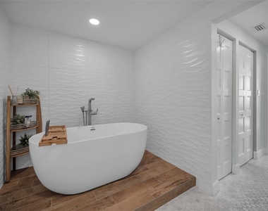 1520 Gulf Boulevard - Photo Thumbnail 33