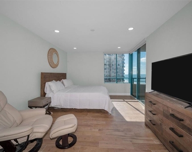1520 Gulf Boulevard - Photo Thumbnail 29