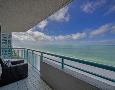 1520 Gulf Boulevard - Photo Thumbnail 6