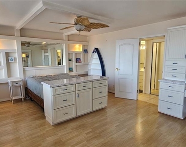 10355 Paradise Boulevard - Photo Thumbnail 11