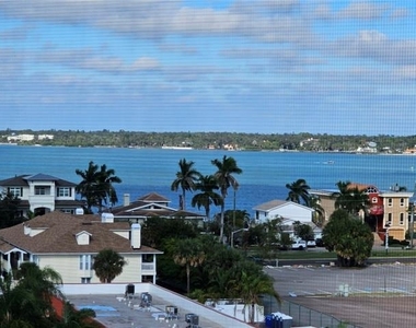 10355 Paradise Boulevard - Photo Thumbnail 22