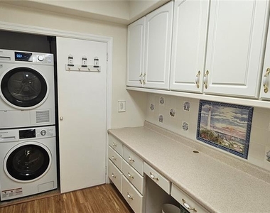 10355 Paradise Boulevard - Photo Thumbnail 10