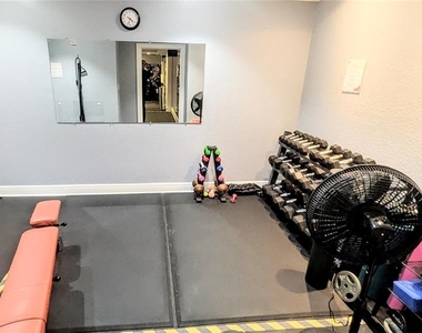1064 N Tamiami Trail - Photo Thumbnail 20