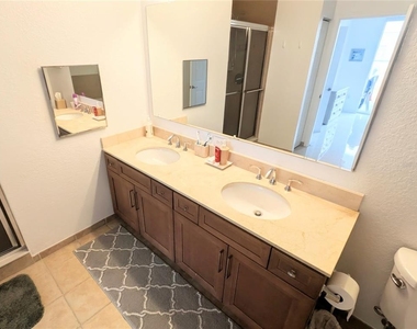 1064 N Tamiami Trail - Photo Thumbnail 8