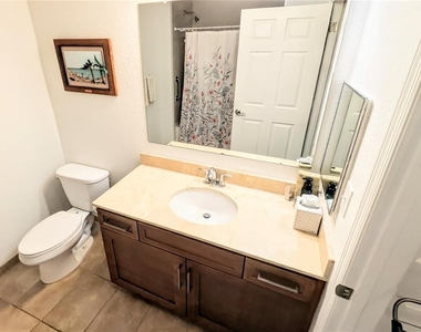 1064 N Tamiami Trail - Photo Thumbnail 15