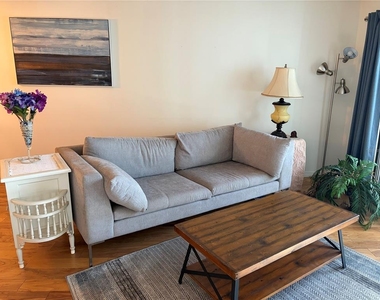 3700 S Osprey Avenue - Photo Thumbnail 3