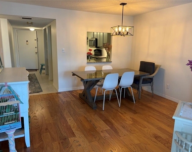 3700 S Osprey Avenue - Photo Thumbnail 2