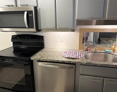 3700 S Osprey Avenue - Photo Thumbnail 5