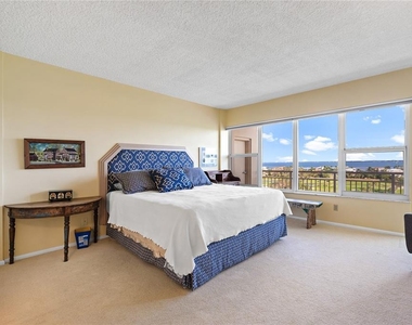 601 Longboat Club Road - Photo Thumbnail 13