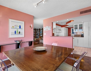 601 Longboat Club Road - Photo Thumbnail 3