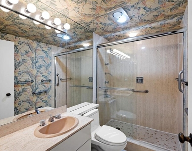 601 Longboat Club Road - Photo Thumbnail 22
