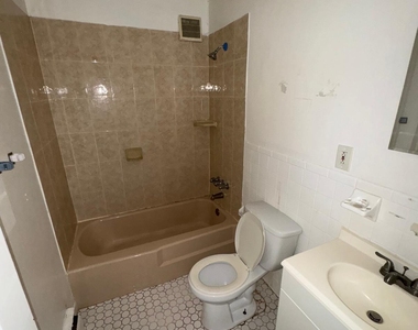 275 Lexington Avenue - Photo Thumbnail 6