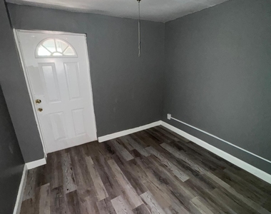 275 Lexington Avenue - Photo Thumbnail 2