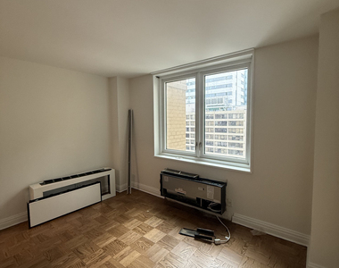 400 East 71st Street - Photo Thumbnail 4