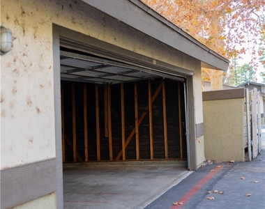 1219 N Edwards Street - Photo Thumbnail 43