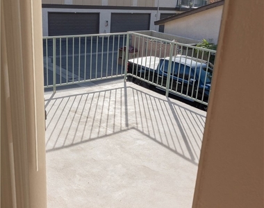 1219 N Edwards Street - Photo Thumbnail 11