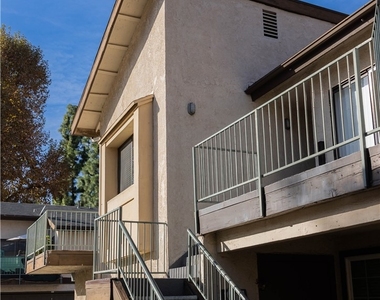 1219 N Edwards Street - Photo Thumbnail 1