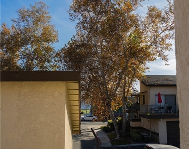 1219 N Edwards Street - Photo Thumbnail 38