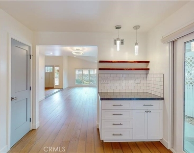 3119 Mesa Verde Drive - Photo Thumbnail 10
