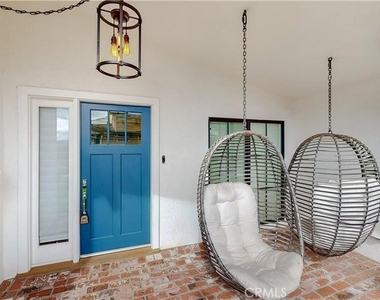 3119 Mesa Verde Drive - Photo Thumbnail 3