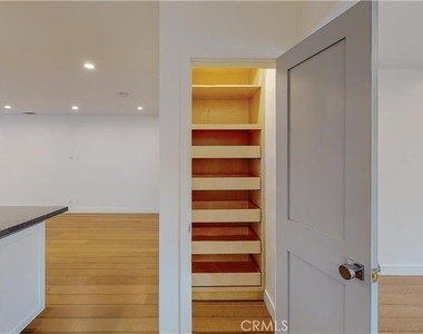 3119 Mesa Verde Drive - Photo Thumbnail 11