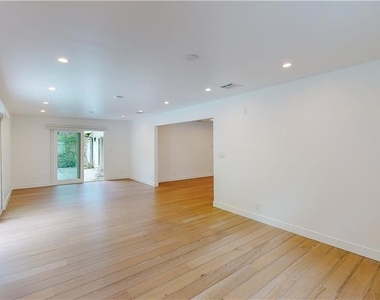 3119 Mesa Verde Drive - Photo Thumbnail 20