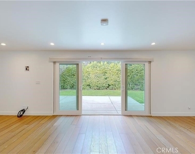 3119 Mesa Verde Drive - Photo Thumbnail 17