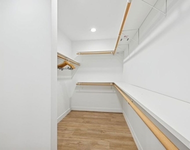 10351 Wilshire Boulevard - Photo Thumbnail 17