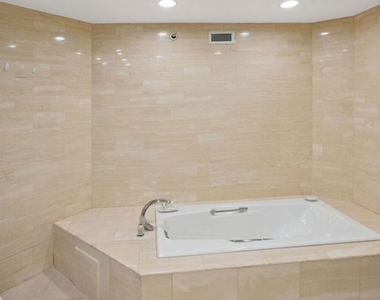 10351 Wilshire Boulevard - Photo Thumbnail 14