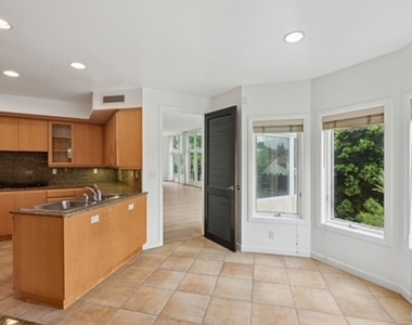 10351 Wilshire Boulevard - Photo Thumbnail 23