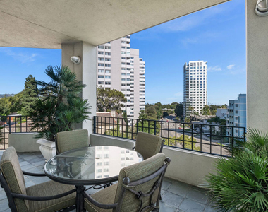 10351 Wilshire Boulevard - Photo Thumbnail 2