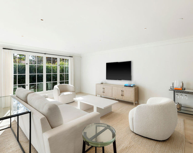 9563 Charleville Boulevard - Photo Thumbnail 4