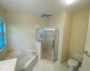4456 Regal Court - Photo Thumbnail 11