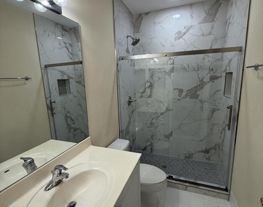 4456 Regal Court - Photo Thumbnail 16