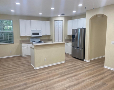 4456 Regal Court - Photo Thumbnail 2