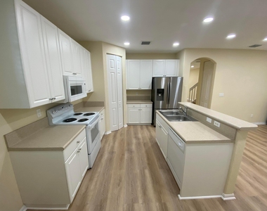 4456 Regal Court - Photo Thumbnail 3